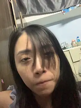 Snapshot of Minee1202 chatting on 01/14/26, 04:32 Minee1202 online show from 01/14/26, 04:32