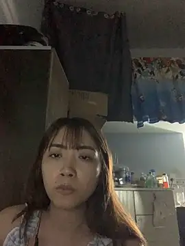 Snapshot of Minee1202 chatting on 02/24/26, 06:14 Minee1202 online show from 02/24/26, 06:14