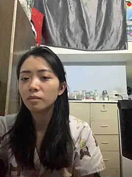 Snapshot of Minee1202 chatting on 12/22/25, 12:55 Minee1202 online show from 12/22/25, 12:55