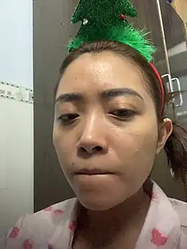 Snapshot of Minee1202 chatting on 02/10/26, 12:42 Minee1202 online show from 02/10/26, 12:42