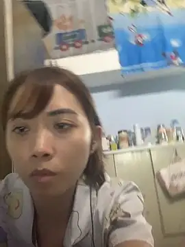 Snapshot of Minee1202 chatting on 02/14/26, 06:13 Minee1202 online show from 02/14/26, 06:13