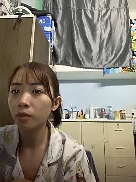 Snapshot of Minee1202 chatting on 02/11/26, 12:54 Minee1202 online show from 02/11/26, 12:54