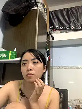 Snapshot of Minee1202 chatting on 09/21/25, 06:51 Minee1202 online show from 09/21/25, 06:51