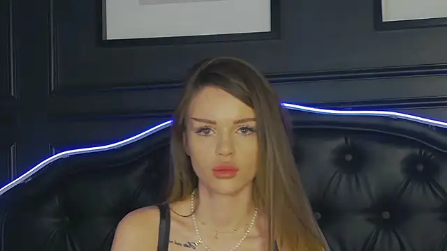 Snapshot of MarilynNova chatting on 02/23/26, 05:19 MarilynNova online show from 02/23/26, 05:19