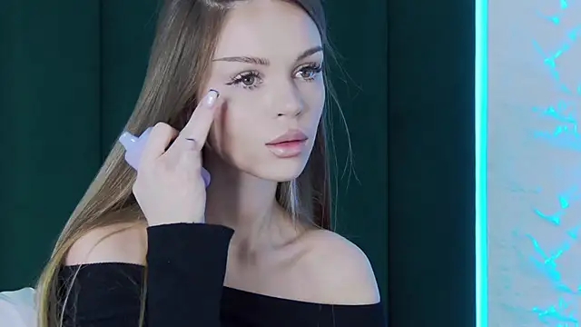 Snapshot of MarilynNova chatting on 02/19/26, 04:42 MarilynNova online show from 02/19/26, 04:42