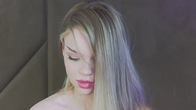 MarilynNova online show from 04/03/26, 04:41