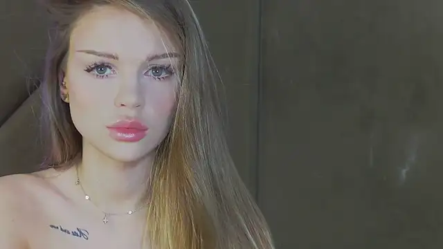 Snapshot of MarilynNova chatting on 12/02/25, 04:14 MarilynNova online show from 12/02/25, 04:14