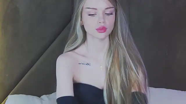 MarilynNova online show from 04/06/26, 04:30