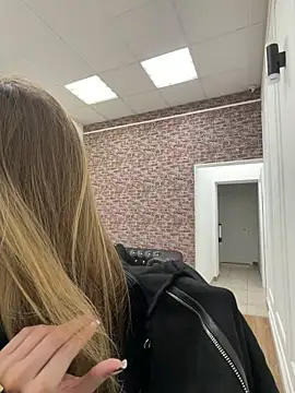 Snapshot of MarilynNova chatting on 02/04/26, 05:02 MarilynNova online show from 02/04/26, 05:02