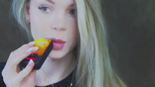 Snapshot of MarilynNova chatting on 05/02/26, 04:28 MarilynNova online show from 05/02/26, 04:28