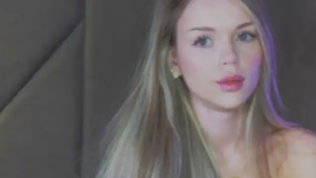 Snapshot of MarilynNova chatting on 07/22/26, 04:36 MarilynNova online show from 07/22/26, 04:36