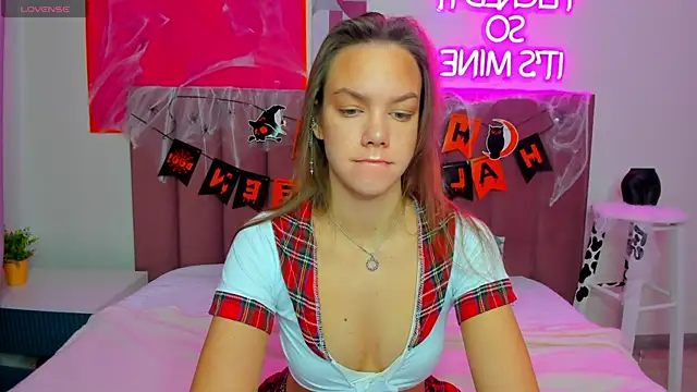 Vickie Smith online show from 10/26/25, 01:28