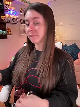 Sharon 07 online show from 12/18/25, 12:38