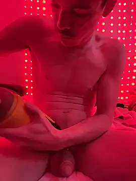 Snapshot of SalemStratton chatting on 10/16/25, 09:56 SalemStratton online show from 10/16/25, 09:56