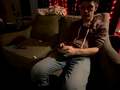 Snapshot of SalemStratton chatting on 10/03/25, 08:05 SalemStratton online show from 10/03/25, 08:05