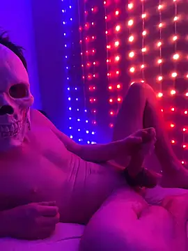 Snapshot of SalemStratton chatting on 10/21/25, 07:08 SalemStratton online show from 10/21/25, 07:08