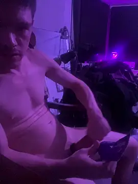 Snapshot of SalemStratton chatting on 10/06/25, 03:51 SalemStratton online show from 10/06/25, 03:51