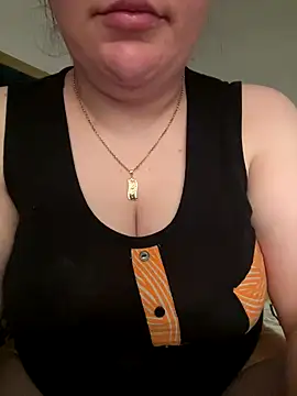 Snapshot of _Douna_-_ chatting on 09/11/25, 04:51 Douna - online show from 09/11/25, 04:51