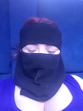 Snapshot of _Douna_-_ chatting on 10/03/25, 04:14 Douna - online show from 10/03/25, 04:14