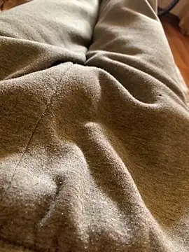 Snapshot of MuzzyFacing chatting on 02/21/26, 02:08 MuzzyFacing online show from 02/21/26, 02:08