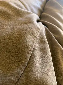 Snapshot of MuzzyFacing chatting on 11/24/25, 09:09 MuzzyFacing online show from 11/24/25, 09:09