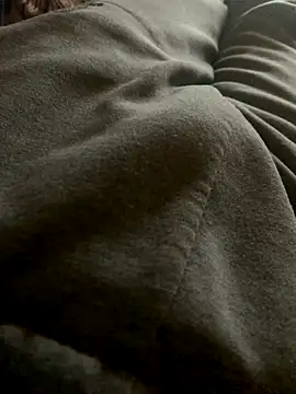 Snapshot of MuzzyFacing chatting on 11/28/25, 10:48 MuzzyFacing online show from 11/28/25, 10:48