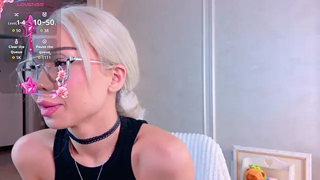 hinarin online show from 09/30/25, 02:06