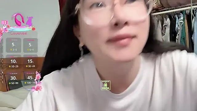 Liqinqin online show from 10/11/25, 05:03