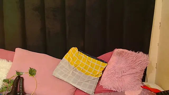 Snapshot of AmazingDarkDoll chatting on 10/11/25, 06:25 AmazingDarkDoll online show from 10/11/25, 06:25