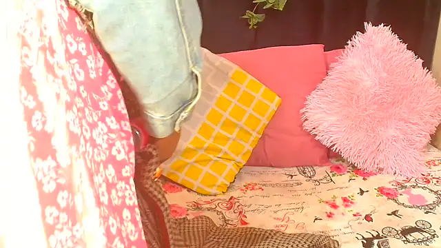 Snapshot of AmazingDarkDoll chatting on 10/25/25, 04:29 AmazingDarkDoll online show from 10/25/25, 04:29