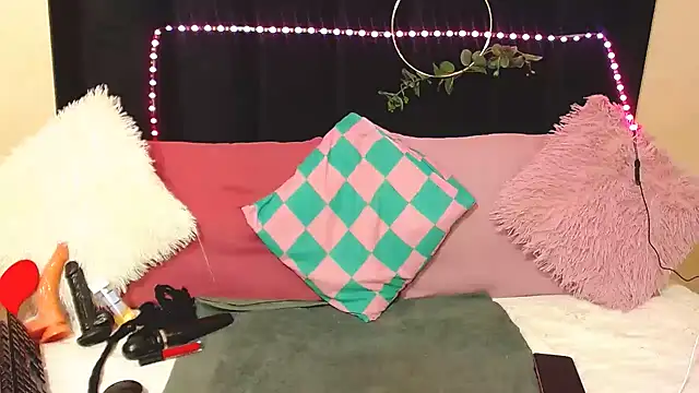 Snapshot of AmazingDarkDoll chatting on 11/21/25, 04:06 AmazingDarkDoll online show from 11/21/25, 04:06