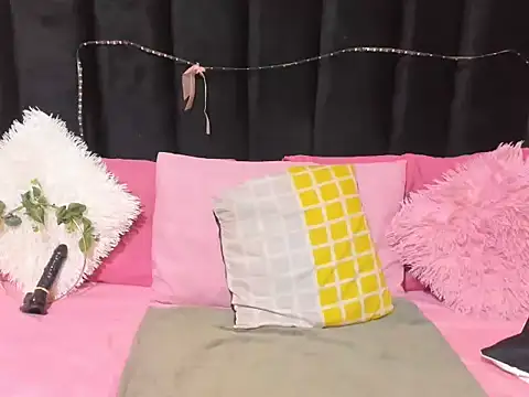 Snapshot of AmazingDarkDoll chatting on 02/22/26, 01:46 AmazingDarkDoll online show from 02/22/26, 01:46