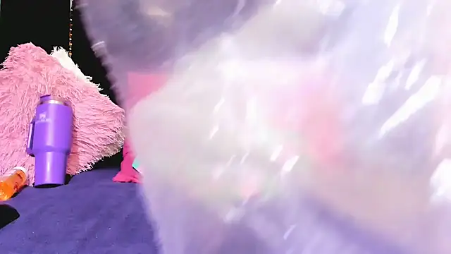 AmazingDarkDoll online show from 04/14/26, 10:48