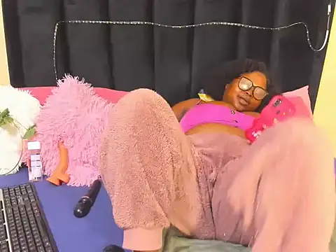 Snapshot of AmazingDarkDoll chatting on 01/19/26, 07:01 AmazingDarkDoll online show from 01/19/26, 07:01