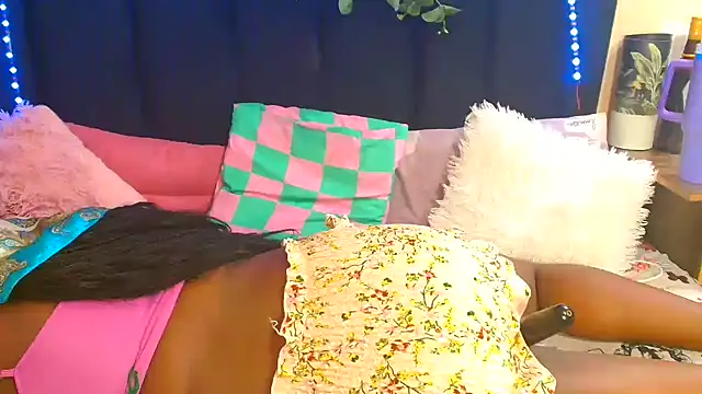 Snapshot of AmazingDarkDoll chatting on 11/05/25, 04:26 AmazingDarkDoll online show from 11/05/25, 04:26