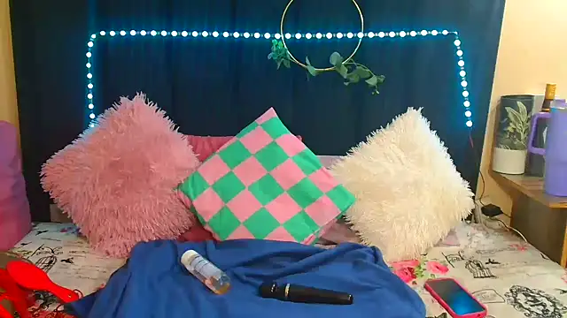 Snapshot of AmazingDarkDoll chatting on 11/04/25, 04:22 AmazingDarkDoll online show from 11/04/25, 04:22