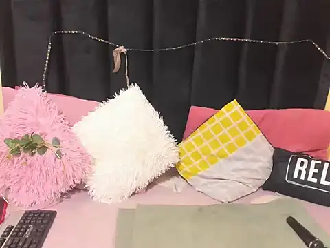 Snapshot of AmazingDarkDoll chatting on 02/16/26, 11:13 AmazingDarkDoll online show from 02/16/26, 11:13