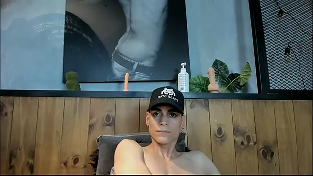 Snapshot of Dani_mc1 chatting on 10/02/25, 11:30 Dani mc1 online show from 10/02/25, 11:30