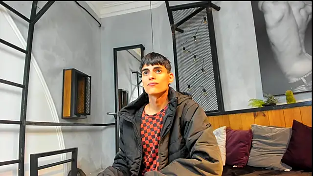 Snapshot of Dani_mc1 chatting on 11/18/25, 11:35 Dani mc1 online show from 11/18/25, 11:35