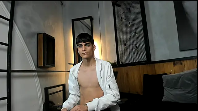 Snapshot of Dani_mc1 chatting on 12/01/25, 11:33 Dani mc1 online show from 12/01/25, 11:33