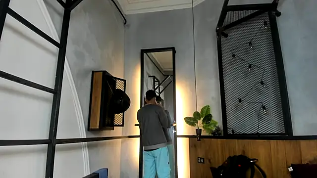 Snapshot of Dani_mc1 chatting on 10/25/25, 11:31 Dani mc1 online show from 10/25/25, 11:31