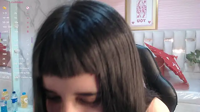 allyssa bellini s online show from 10/10/25, 09:04