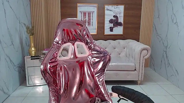 allyssa bellini s online show from 10/19/25, 01:03