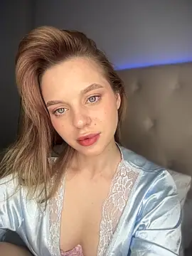 Snapshot of LilyFlamee chatting on 11/05/25, 10:29 LilyFlamee online show from 11/05/25, 10:29