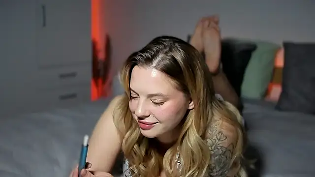 LilyFlamee online show from 02/15/26, 03:22