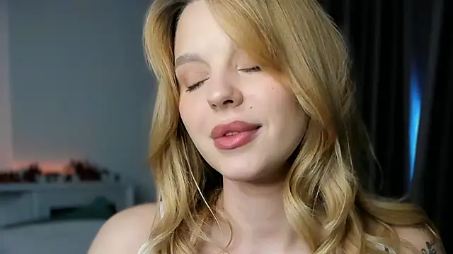 LilyFlamee online show from 01/07/26, 04:17