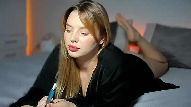 LilyFlamee online show from 03/04/26, 04:15