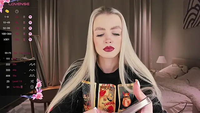 sashaloveyou online show from 11/16/25, 10:24