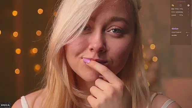 Snapshot of AccaCroyle chatting on 11/30/25, 08:20 AccaCroyle online show from 11/30/25, 08:20