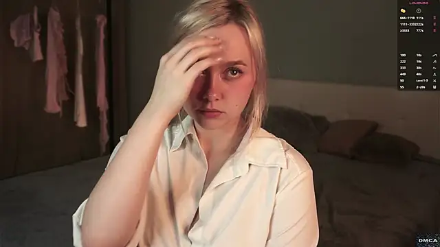 Snapshot of AccaCroyle chatting on 10/20/25, 07:47 AccaCroyle online show from 10/20/25, 07:47